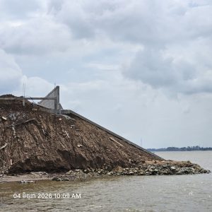 មានសេចក្តីរាយការណ៍មួយ អំពីករណីចាក់ដីលុបច្រាំងទន្លេខុសច្បាប់នៅសង្កាត់បាក់ខែង ក្រោមការសង្ស័យថាពាក់ព័ន្ធនឹងមន្ត្រីមានអំណាច!